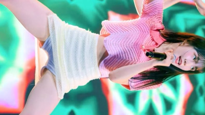 다리 벌리기 편한 옆트임 치마 우아 나나