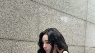 어제 카리나 의상 ㄷㄷ