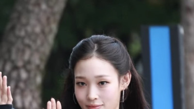 이렇게 보니까 정용진이랑 많이 닮았네요
