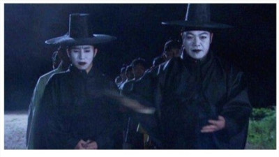 검은 삿갓을 쓰고 도포를 입은 저승사자의 진실
