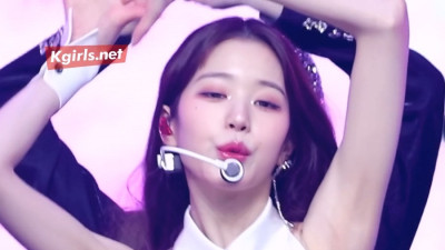 아이브 장원영 겨드랑이가 시원한 민소매