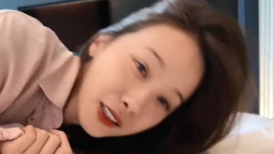 유인영 호텔오면 다 벗고 자는거 아니야? 